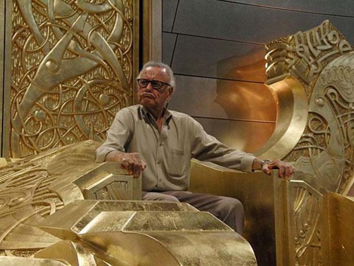 Stan Lee en el trono de Odín