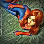 Nicole Marie Jane con el traje de The Amazing Spider-Man