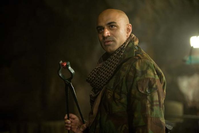 Faran-Tahir Faran Tahir como Raza en Iron Man