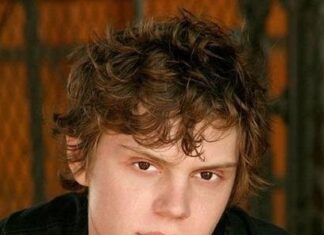 Evan Peters