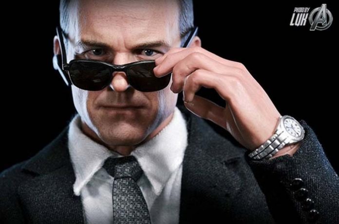 Figura Hot Toys 1/6 del Agente Coulson