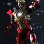 Figura de la Mark XVII de Iron Man 3 de Hot Toys