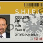 Réplica fr eFX de la placa de Coulson en Agents of S.H.I.E.L.D.