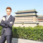 Tom Hiddleston presentando Thor: El Mundo Oscuro en China