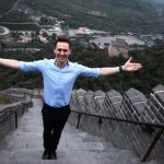 Tom Hiddleston presentando Thor: El Mundo Oscuro en China