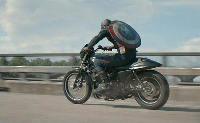 Nueva imagen del Capi en moto en Capitán América. El Soldado de Inviern