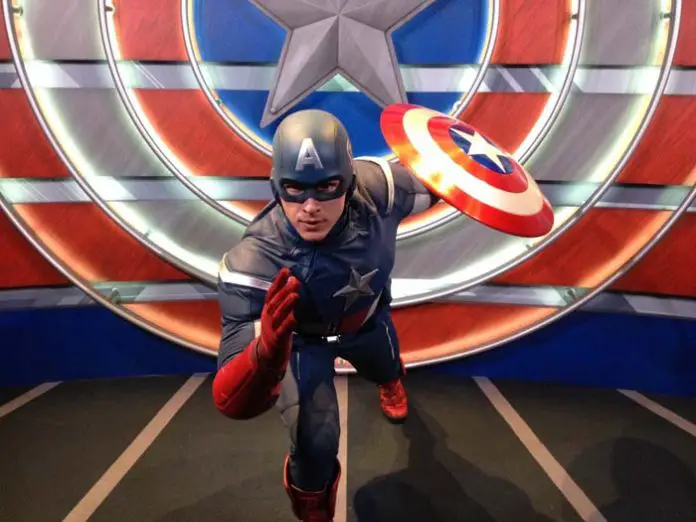 expo-capitan-america-disneylandia-4 Captain America: The Living Legend and Symbol of Courage