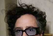 Michael Keaton dice que el UCM y el DCU existen gracias a Tim Burton Tim Burton