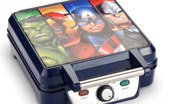 avengers-waffle-iron-126903 Máquina de Waffle de Vengadores