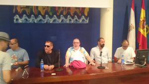 Layton, Busiek y Çinar