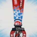 Medalla para el Avengers Super Heroes Half Marathon Weekend