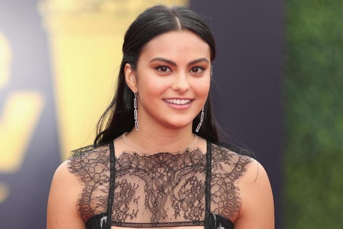 Camila Mendes