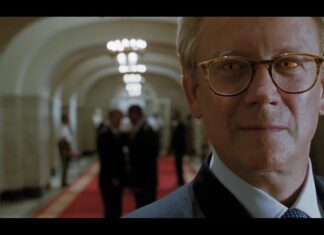 X-Men: El Senador Robert Kelly fue un éxito entre los republicanos Senador Robert Kelly en X-Men