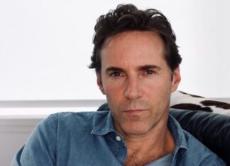 Alessandro Nivola