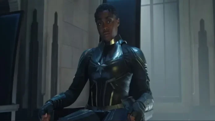 Lashana Lynch como Capitana Marvel en Doctor Strange 2