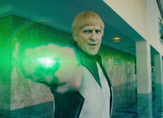 Nathan Fillion como el Linterna Verde Guy Gardner