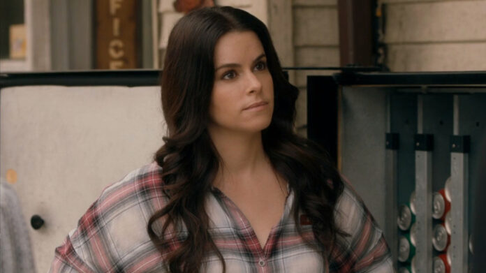 Emily Hampshire Emily Hampshire